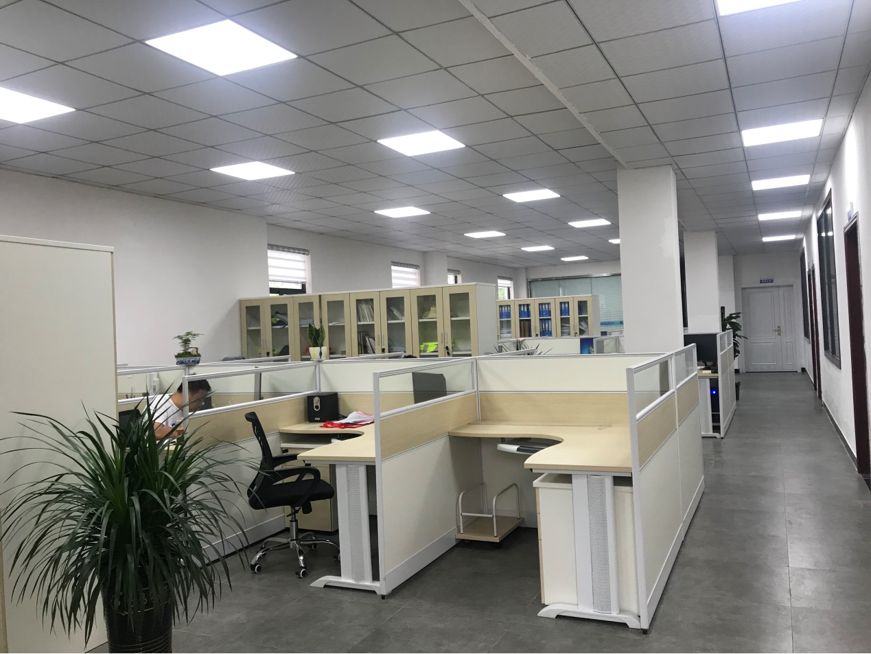 国产日韩精品欧美一区喷