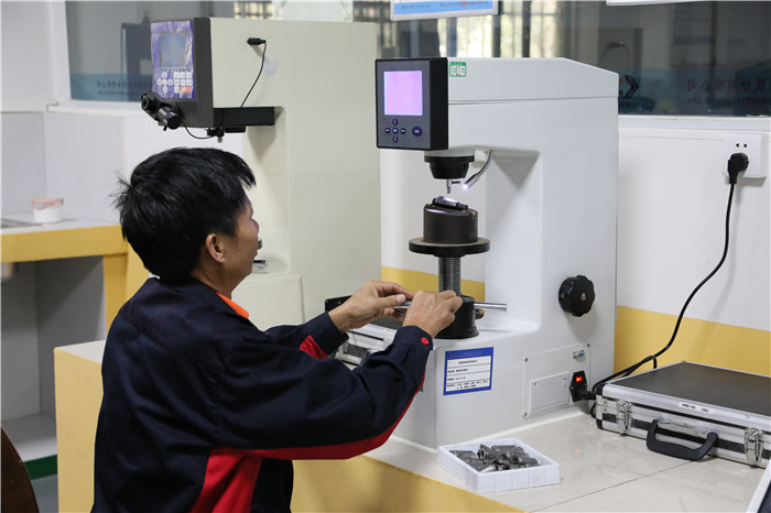 国产日韩精品欧美一区喷