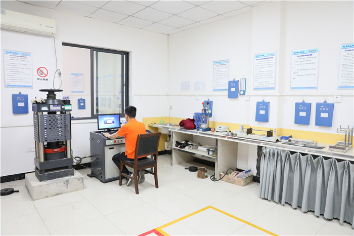 国产日韩精品欧美一区喷