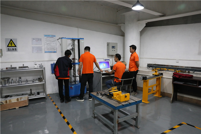 国产日韩精品欧美一区喷