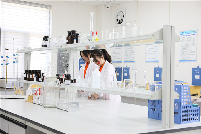 国产日韩精品欧美一区喷