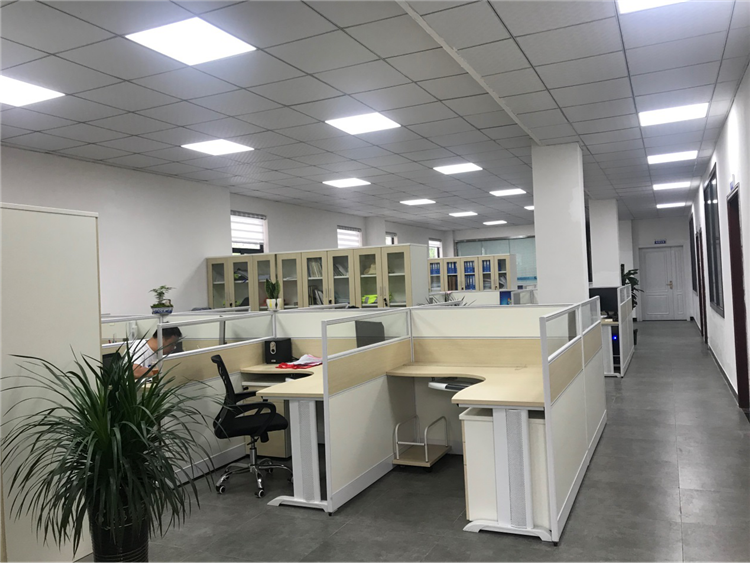 国产日韩精品欧美一区喷