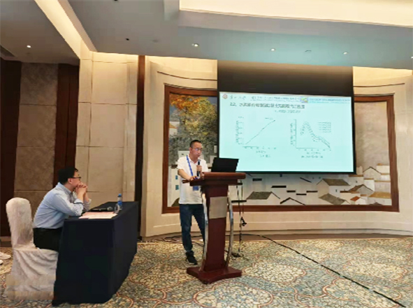 国产日韩精品欧美一区喷