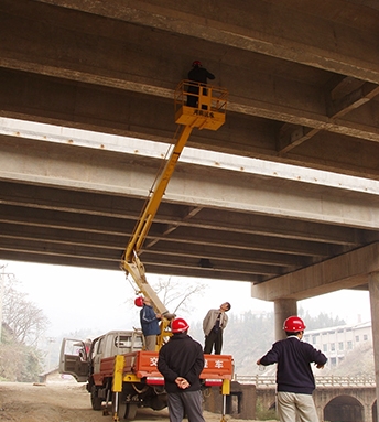 凯里鸭江大桥外检